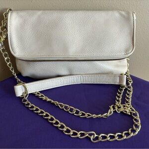 lp Blue purse with gold‎ chain